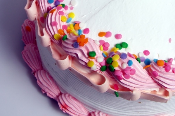 birthday cake with funfetti