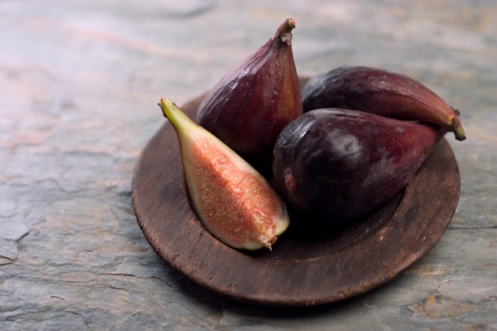 mission figs on wooden plate