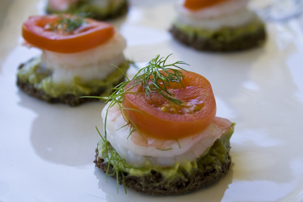 shrimp and avocado canapés